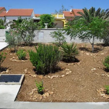 Appartamento With A Parking Space - 11551 Vir