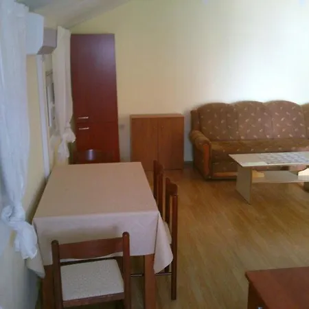 Apartman With A Parking Space - 11551
