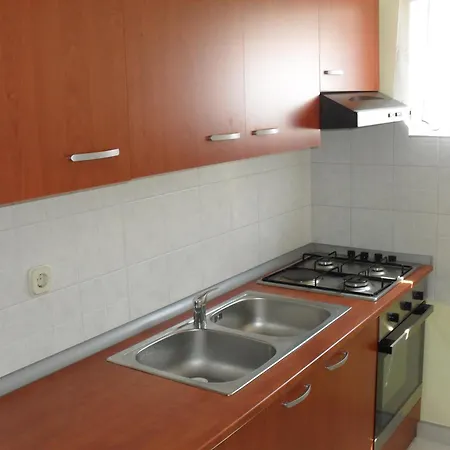 Apartman With A Parking Space - 11551