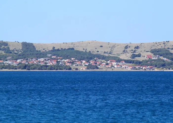 With A Parking Space - 11551